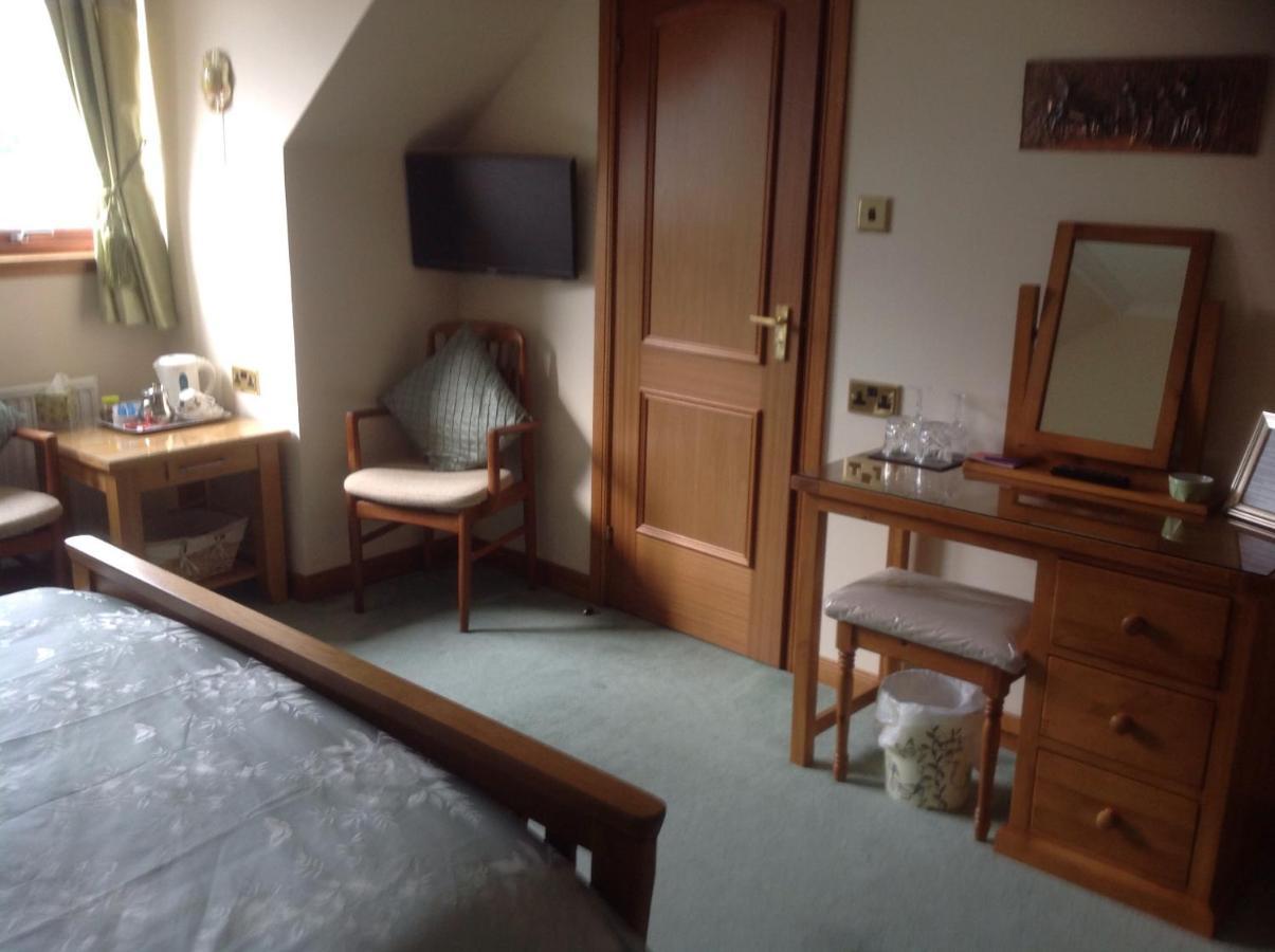 Ronaldsvoe Bed And Breakfast Fort William Exterior foto