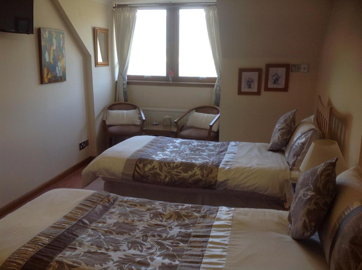 Ronaldsvoe Bed And Breakfast Fort William Exterior foto