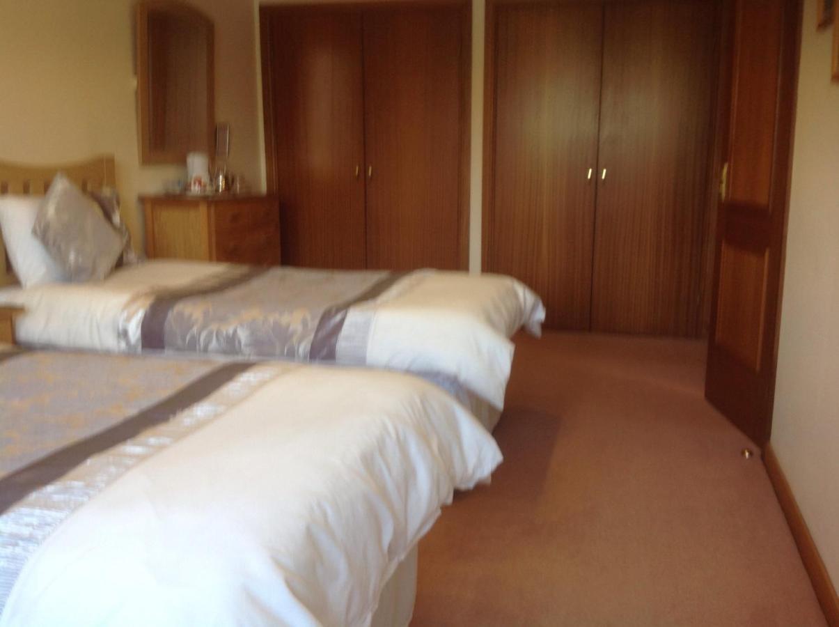Ronaldsvoe Bed And Breakfast Fort William Exterior foto