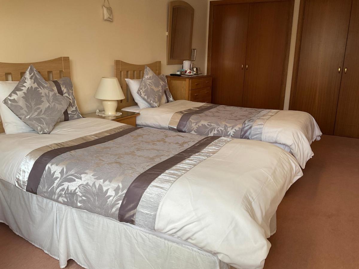 Ronaldsvoe Bed And Breakfast Fort William Exterior foto