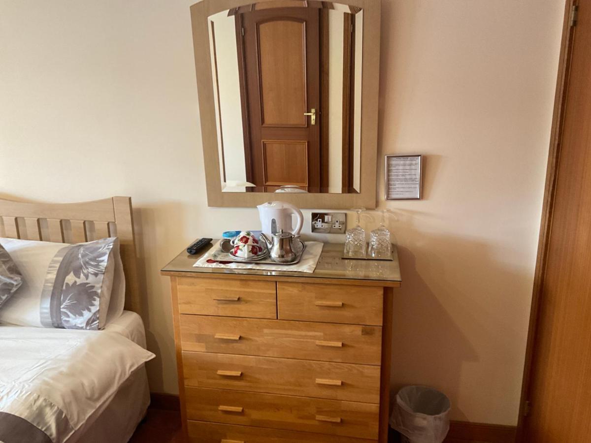 Ronaldsvoe Bed And Breakfast Fort William Exterior foto